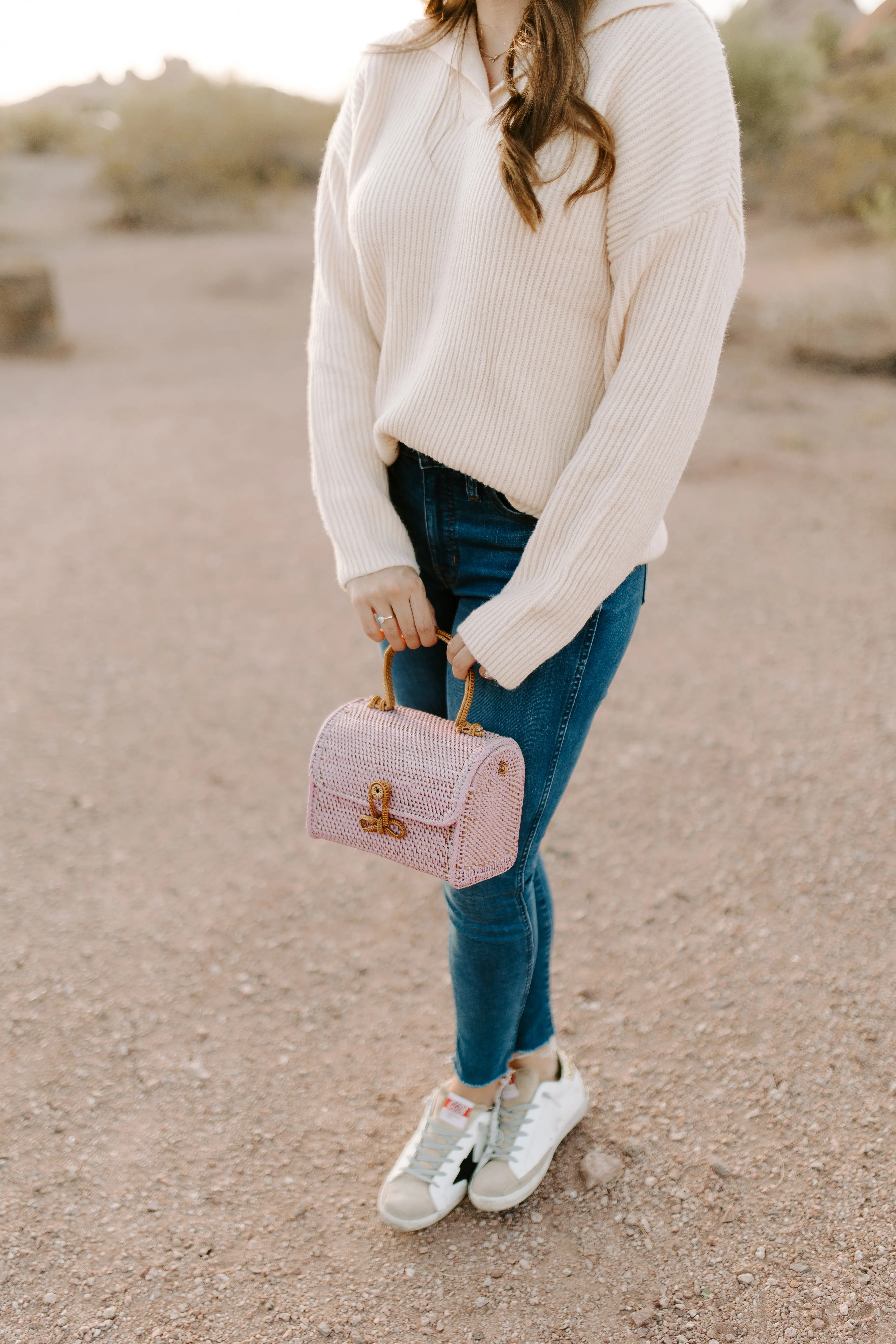 ALICE RATTAN HANDBAG IN PINK