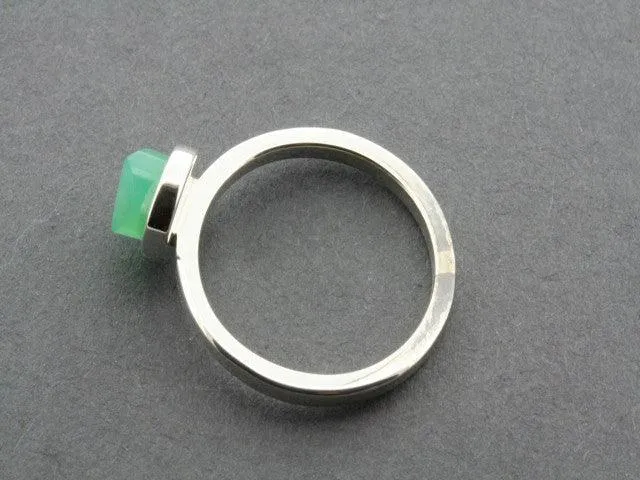 faceted chrysoprase stackable ring