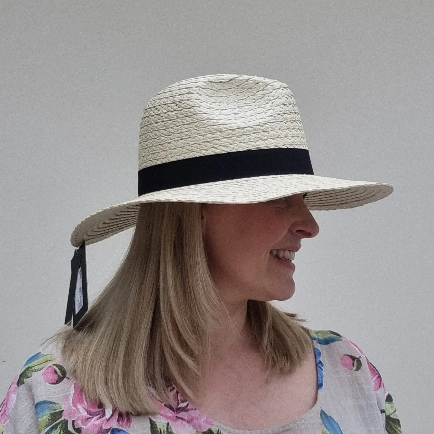 Fedora sun hat with band