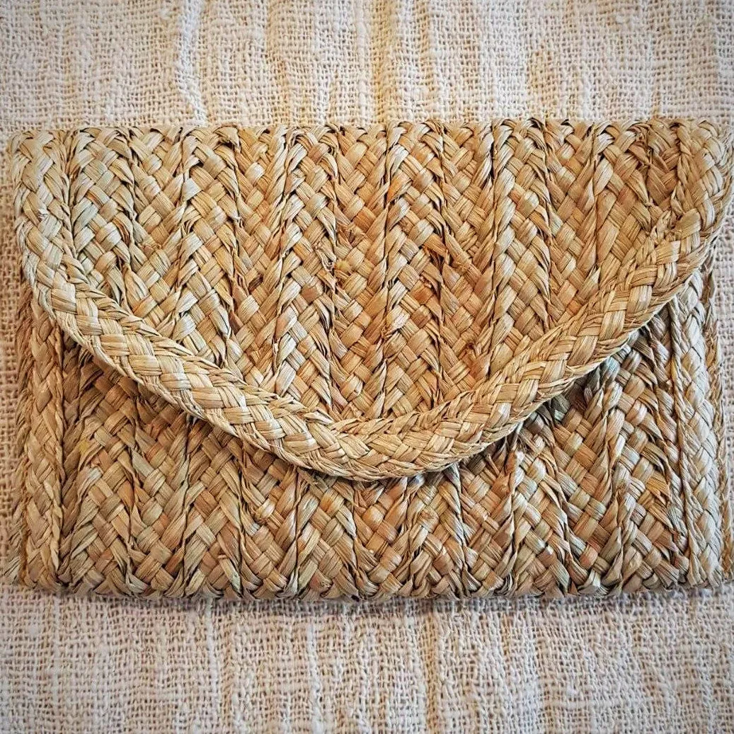 Natural Woven Straw Grass Fold Clutch