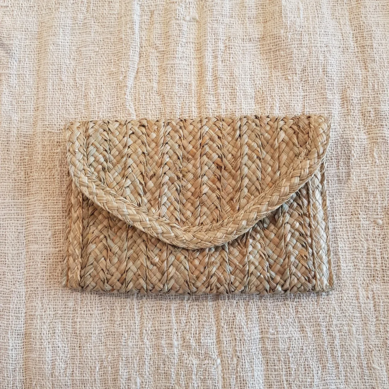 Natural Woven Straw Grass Fold Clutch