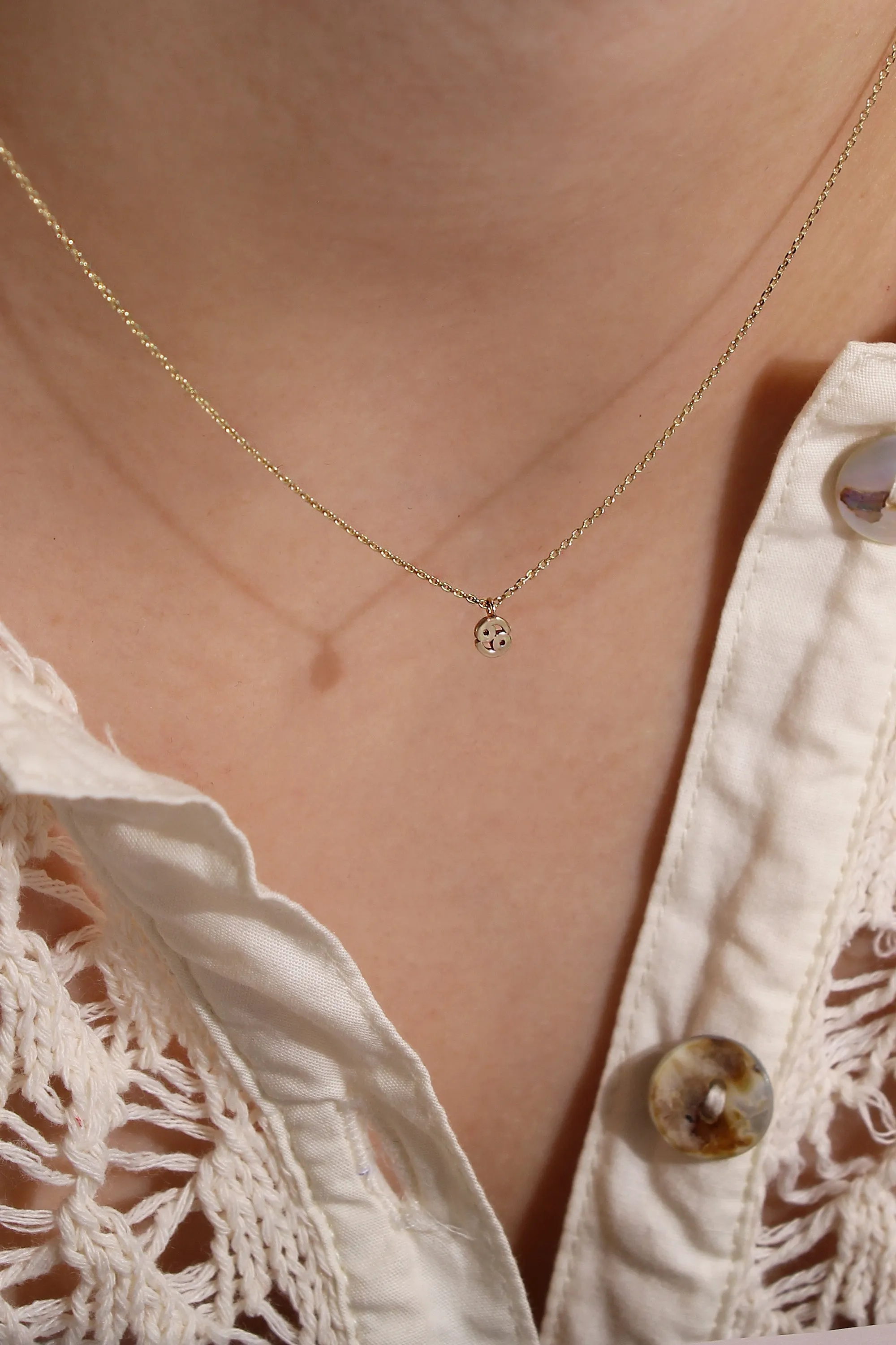 PETITE CANCERIAN ZODIAC NECKLACE