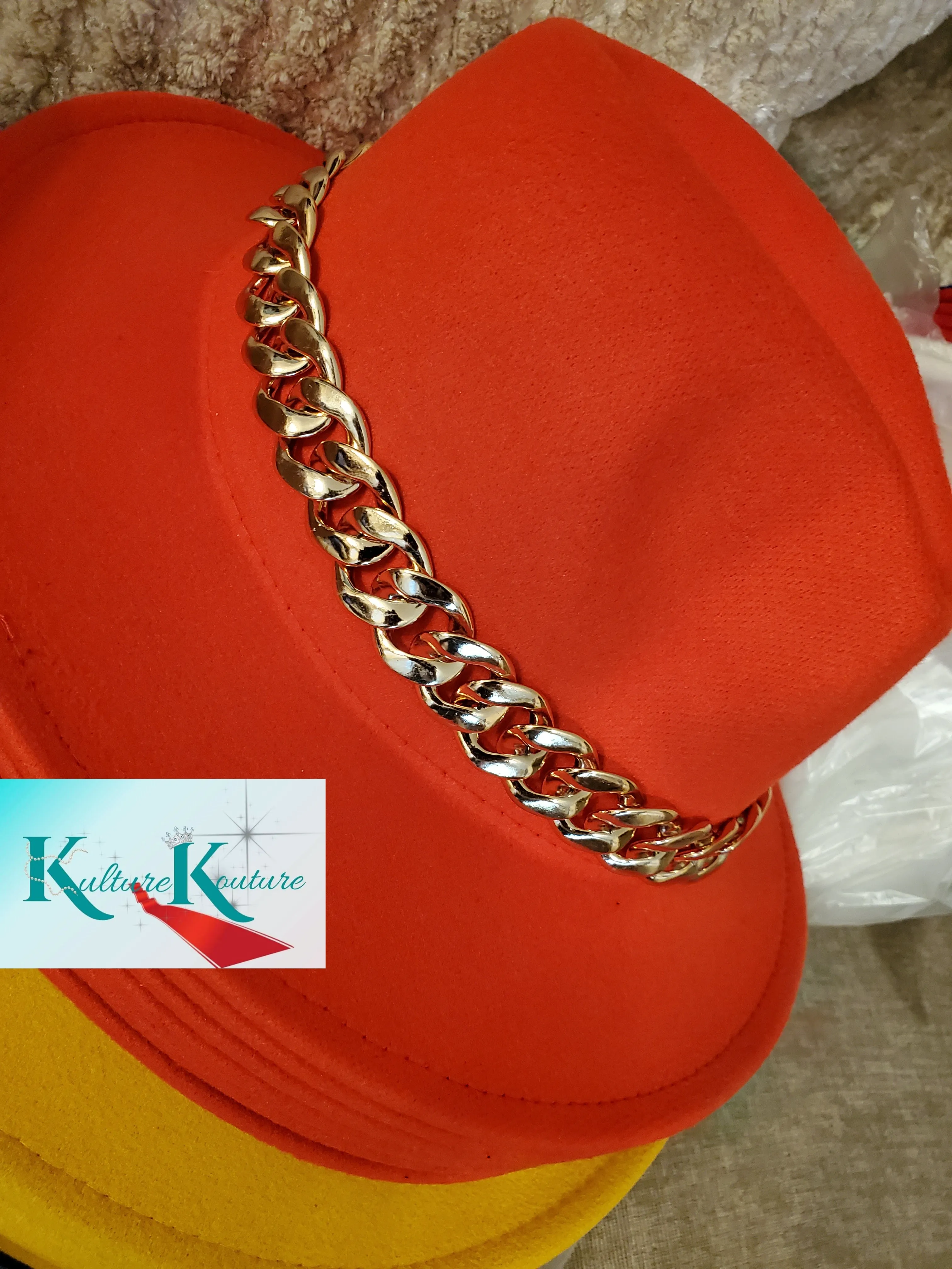 RED ORANGE FEDORA HAT WITH GOLD CUBAN LINK