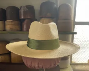 Wide brim straw fedora